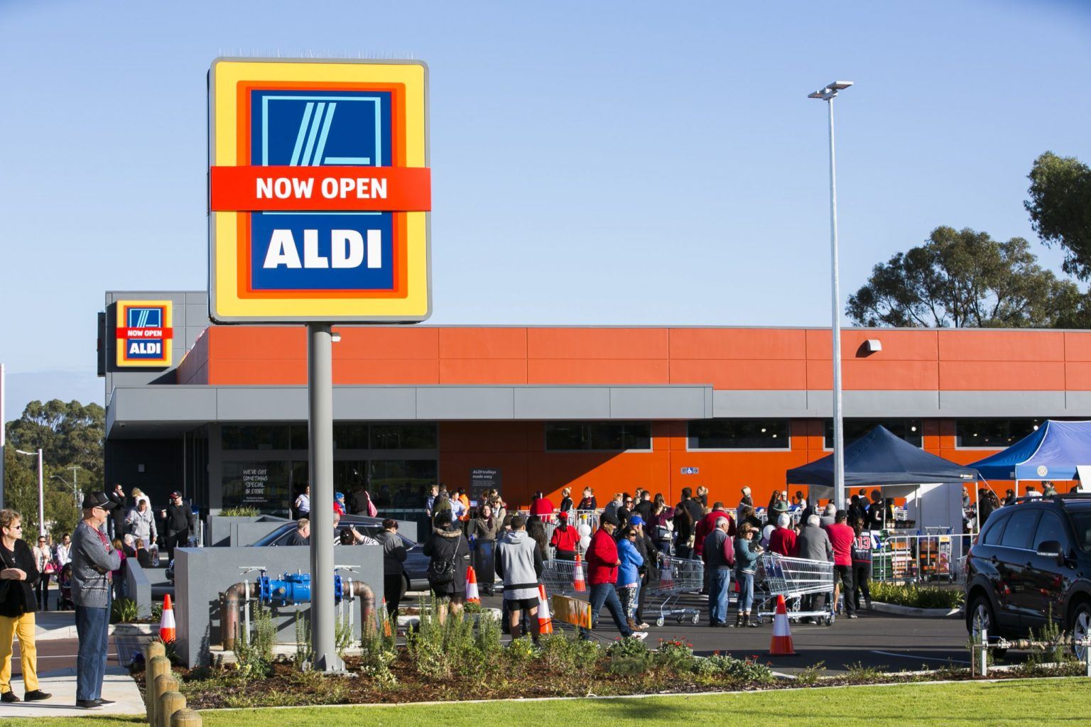 aussie-first-as-aldi-switches-to-renewables-solar-market